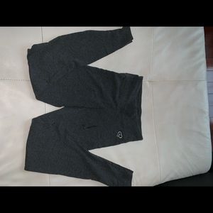 grey athletic leggings w grey ankle cross size xs